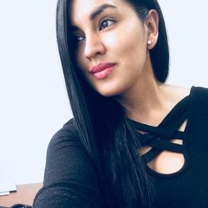 Meet your Posher, Mayra